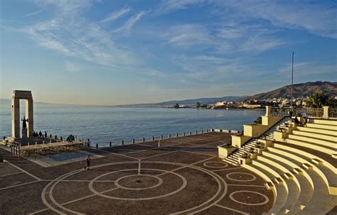 Riačės bronzos statulos Reggio Calabria muziejuje