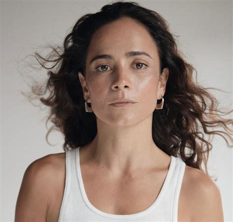 Alice Braga kaip Teresa Mendoza seriale „Pietų karalienė“