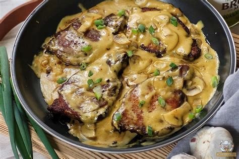 Kiaulienos kepsniai su medumi ir česnaku orkaitėje