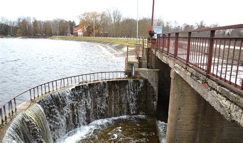 Džiūstanti Theewaterskloof užtvanka Keiptauno regione