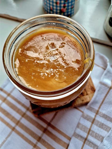 Sūdyta karamelė ant blyno