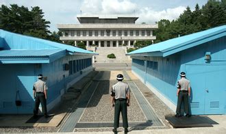 Demilitarizuota zona (DMZ) tarp Šiaurės ir Pietų Korėjos
