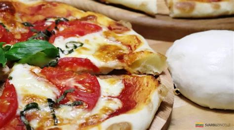 procesas, kaip minkyti picų tešlą