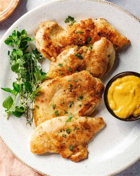 Kapotų vištienos kotletų ingredientai paruošimui