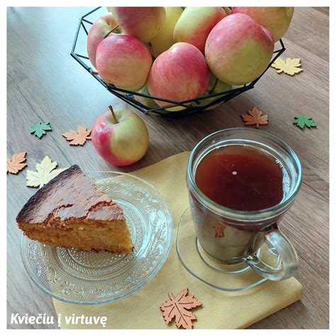 nuotrauka obuolių pyrago su čederiu