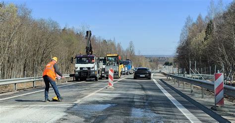 Sodų kelio pakrantės vaizdas