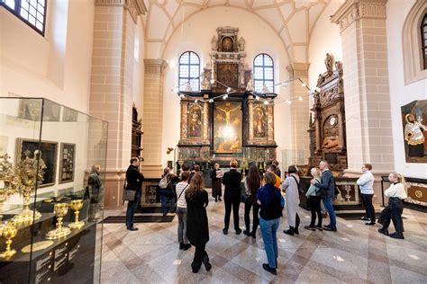 Vilniaus Katedros lobyno eksponatai