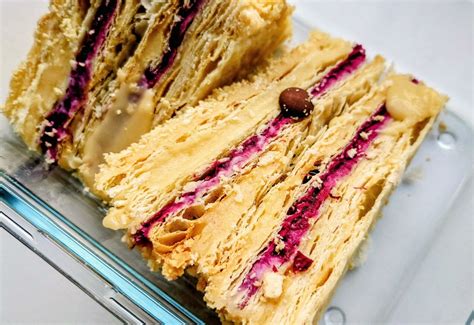 Įvairūs Napoleono torto lakštų pakuočių variantai