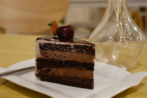Patarimai kepant šokoladinį tortą