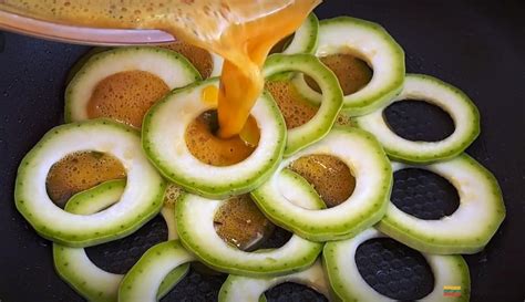 kiaušinių patiekalas, stilizuotas kaip drakono kiaušiniai