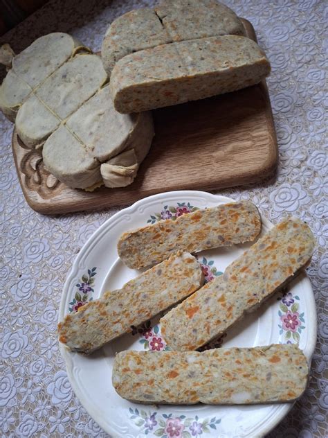 Šviežių lašinių nuotrauka su pabrėžiamais kokybės požymiais