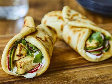 Nuotrauka su Gyros ir Panini sumuštiniais