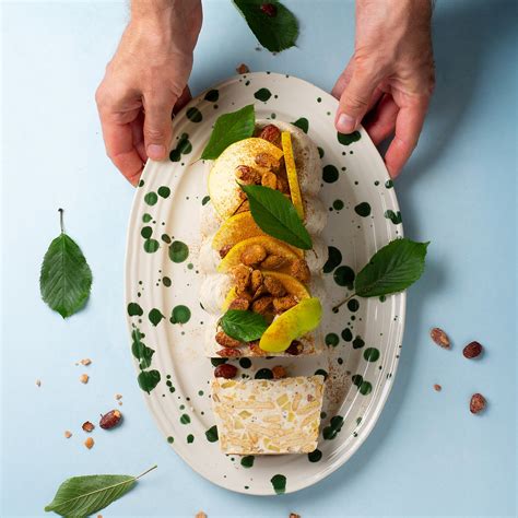 Keptų obuolių įdaras su riešutais ir razinomis