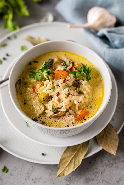 Kinietiška sriuba su kiaušiniu ir daržovėmis