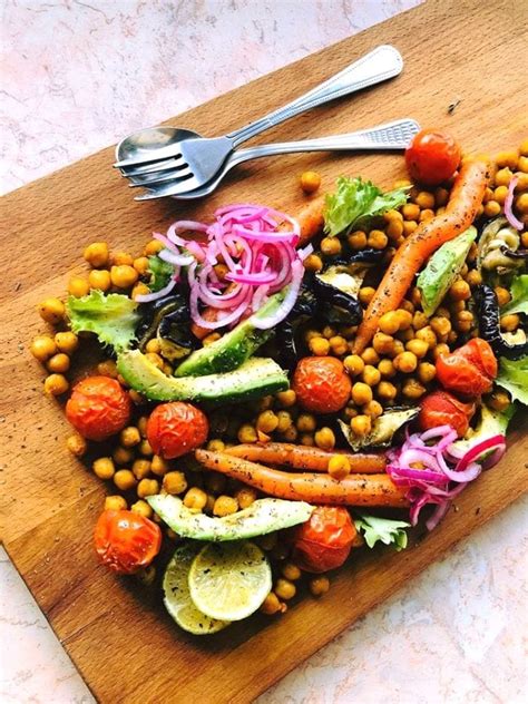 Avinžirniai ir daržovės