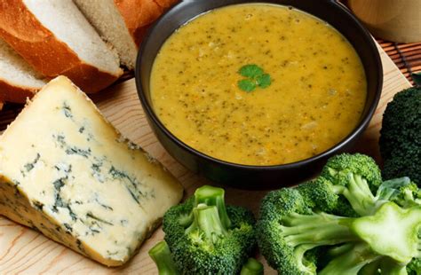 paruošti ingredientai brokolių sriubai