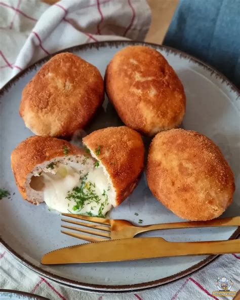 Pikantiški mieliniai blynai su sūrio įdaru