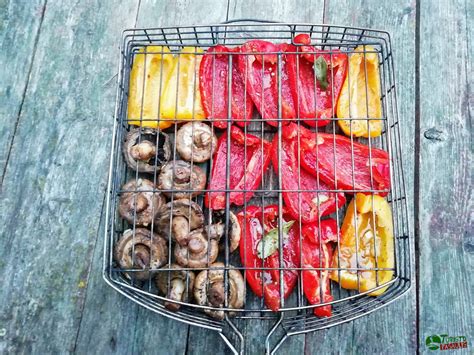 Įvairios daržovės ant grotelių