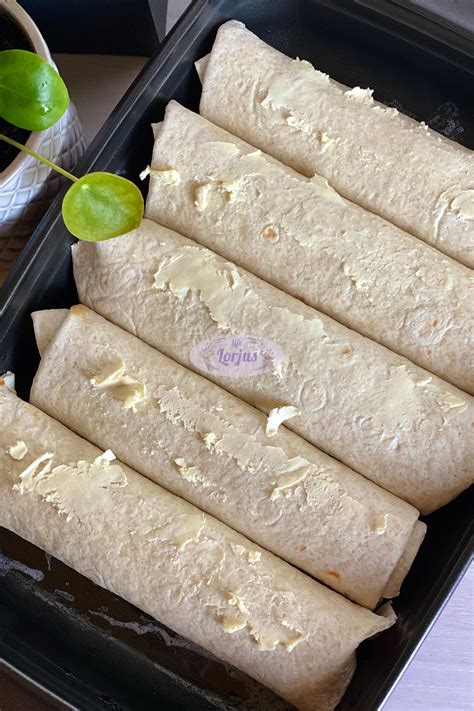 Tortilijos su raugu ant kepimo skardos