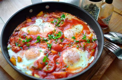 Šakšuka keptuvėje