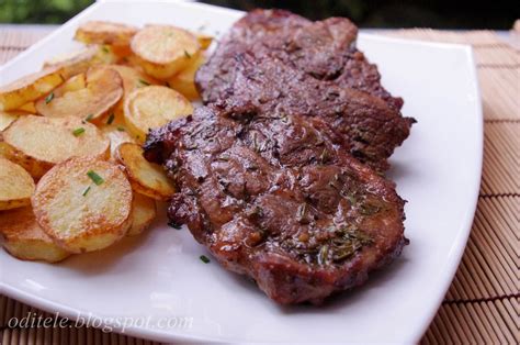 Kiaulienos sprandinė su keptomis daržovėmis