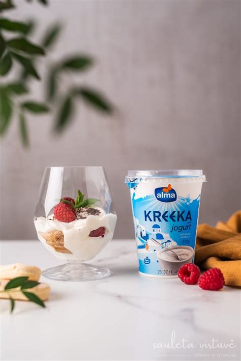 Graikiško jogurto indelis su vaisiais