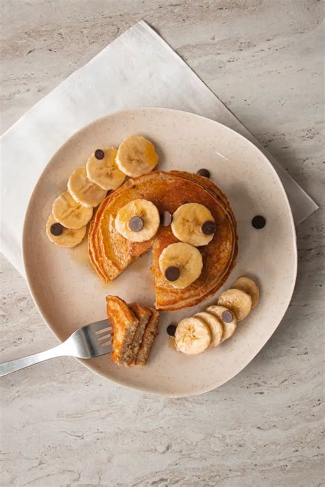 Sveiki avižiniai blynai su bananais