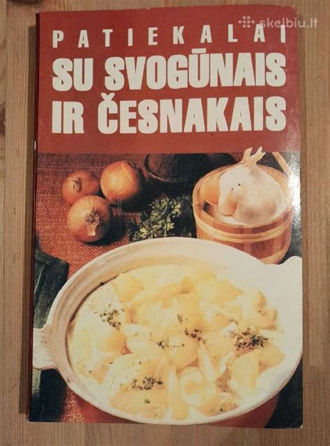 Kepinti špinatai su svogūnais ir česnakais