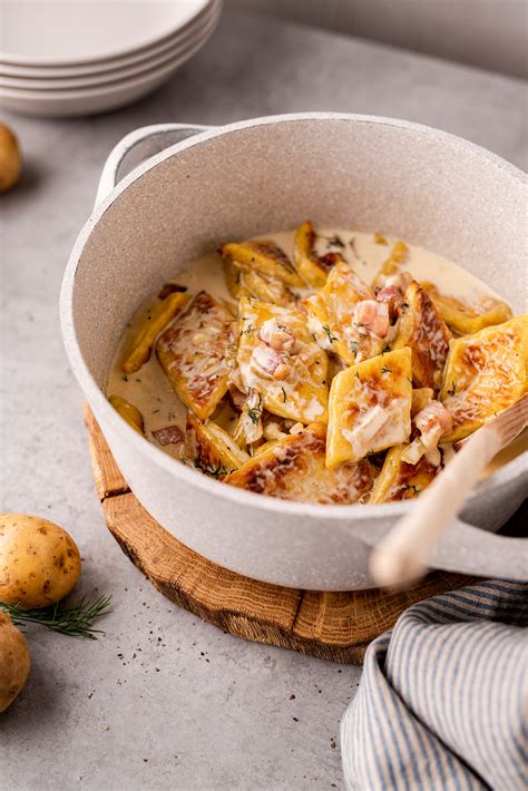 Įvairiai paruošti dzūkiški švilpikai su padažais