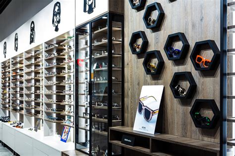 optikos salono interjeras