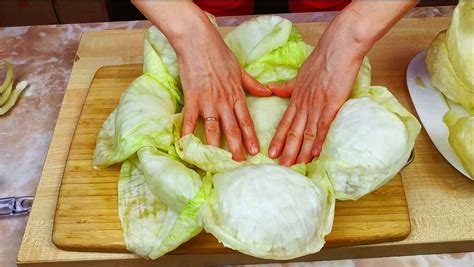 Minkštinimas ir paruošimas kopūsto lapų balandėliams