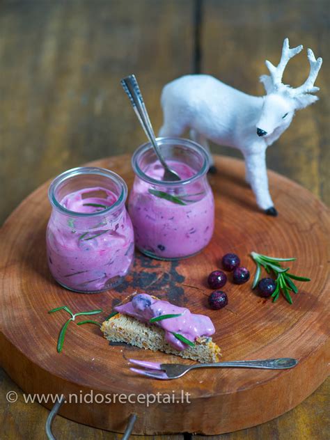 Švediškas silkės marinatas su uogomis