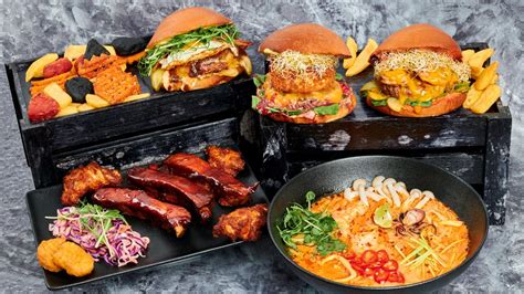 Įvairūs Meatbusters burgeriai