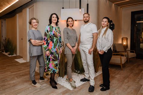 Žmonės SPA procedūroje