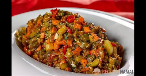 Graikų virtuvės baklažanų patiekalas