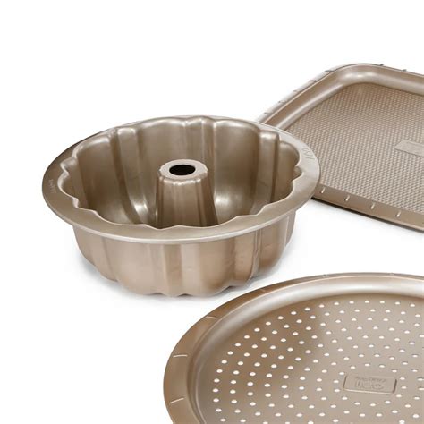 Įvairios kekso kepimo formos