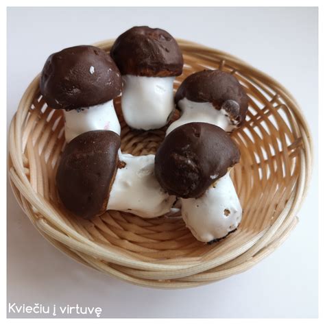 Tradicinių grybukų kepimo procesas