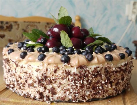 vasariškas uogų tortas