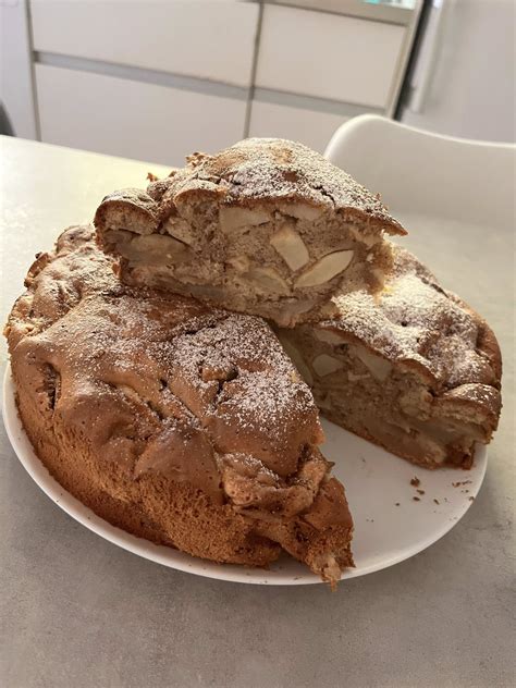 Silkės su obuolių sultimis ir cinamonu ingredientai