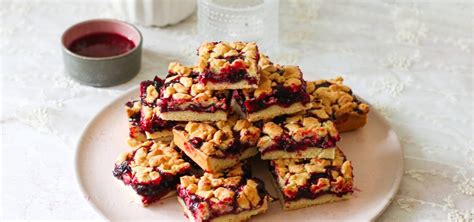 Pyragas „Angelo ašaros“ su uogiene