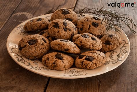 sausainiai su avinžirnių nuoviru