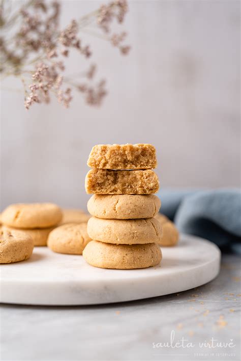 riešutų sviesto sausainiai