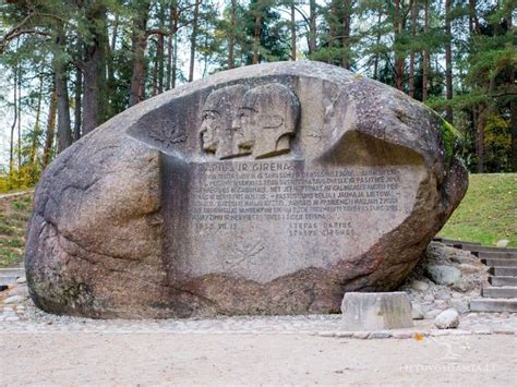 Lietuvos gamtos objektai ir legendos