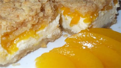 Apverstas pyragas su karamelizuotais persikais