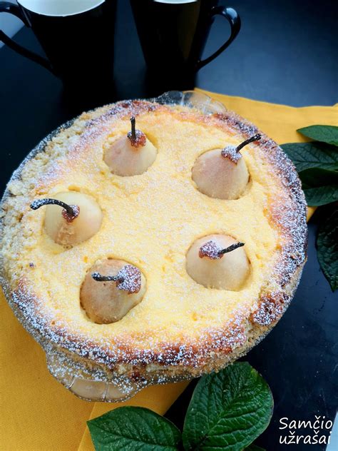 Ingredientai varškės pyragui su kriaušėmis