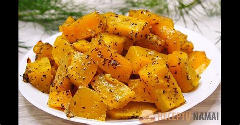 Orkaitėje keptas moliūgas su prieskoninėmis žolelėmis