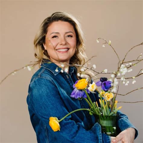 Įvairūs tortų be kiaušinių ir miltų ingredientai