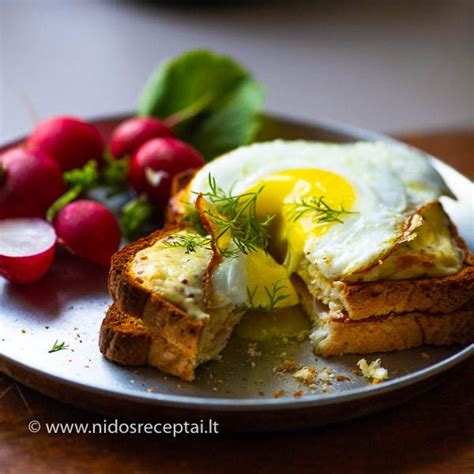 Prancūziškas sumuštinis Croque Madame