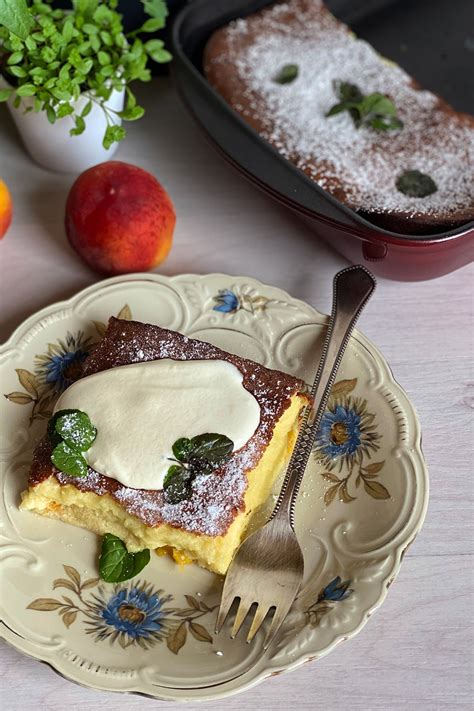 Ingredientai jogurtiniam pyragui su persikais