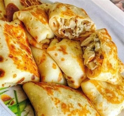 Lietiniai su kukurūzų miltais ir sotu įdaru